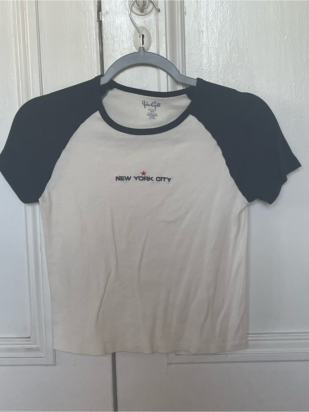 Brandy Melville White and Black 'New York City' Raglan Tee XS/S
